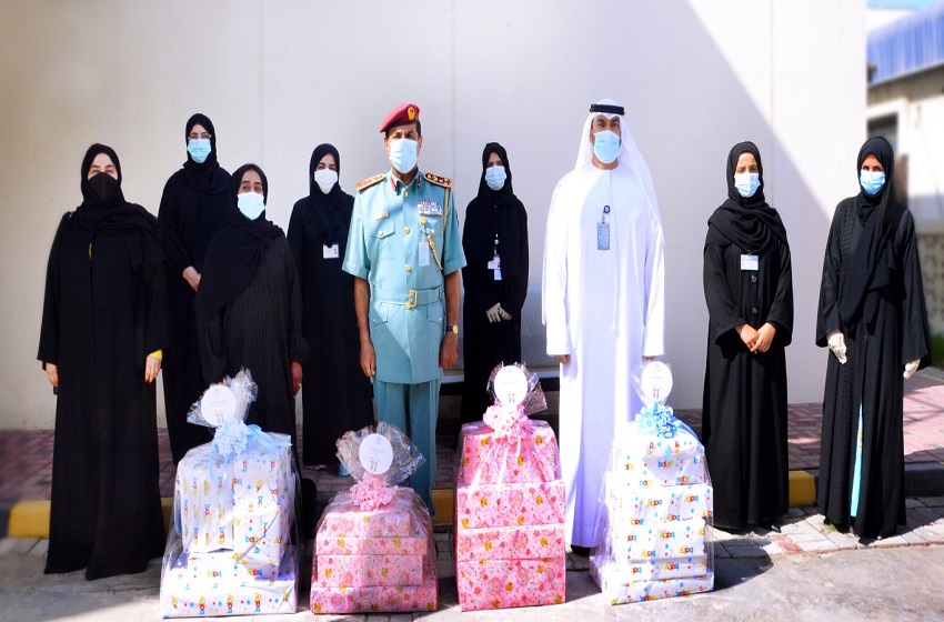 شرطة الشارقة تحتفي باليوم العالمي للطفل